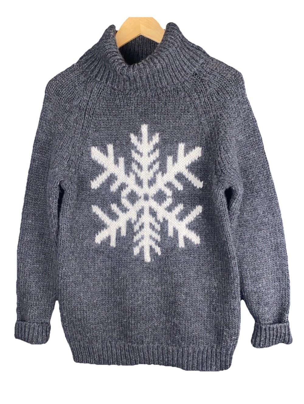 Gap Women’s Sweater Cow neck Gray White Big Snowflake Sz S. Alpaca Wool Acrylic